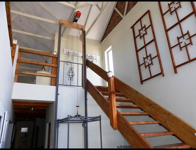 4 BEDROOM HOUSE FOR SALE IN GOLDEN MILE